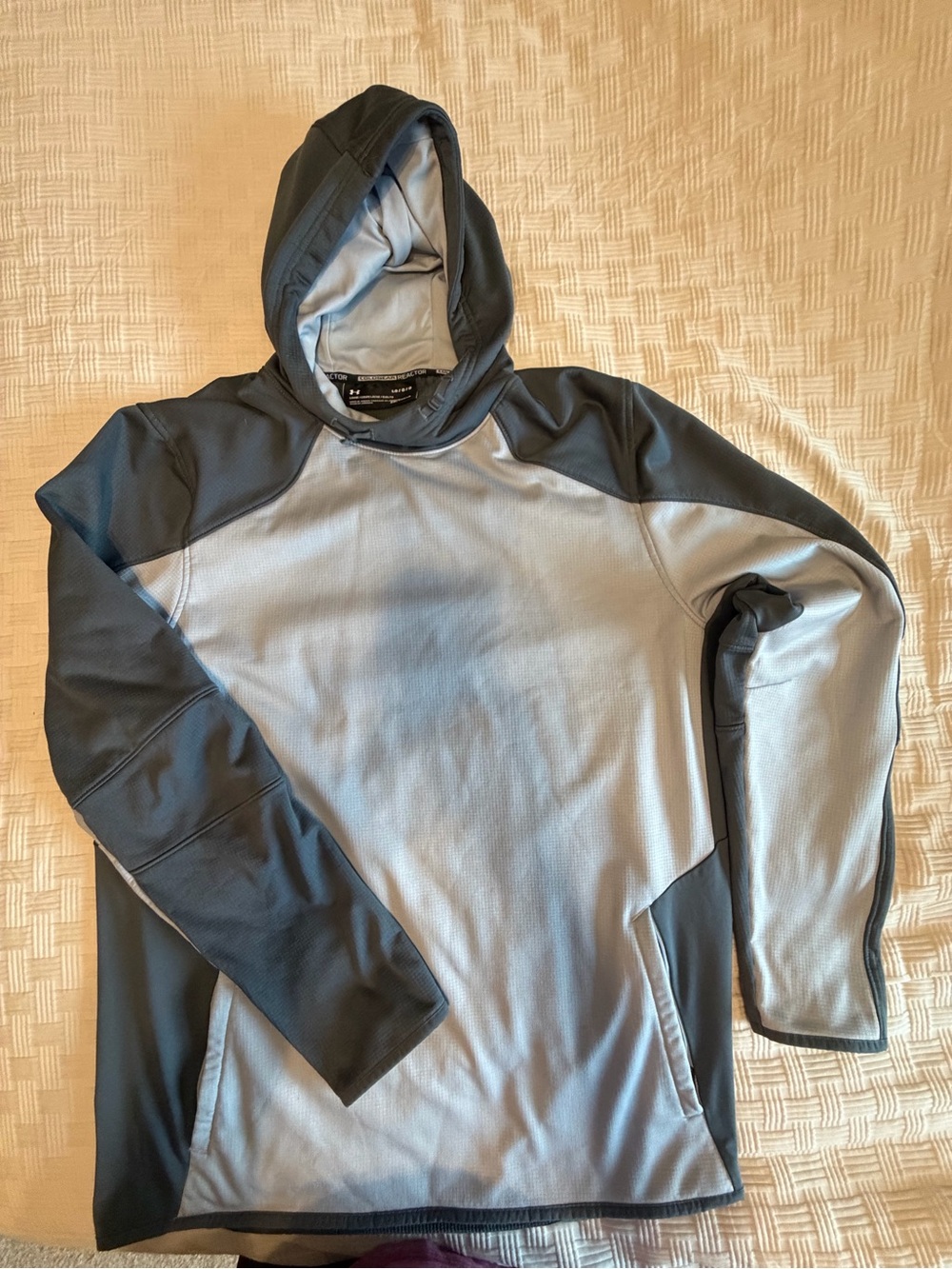 Under Armour Men's Two-Tone Gray Hooded Performance Sweatshirt